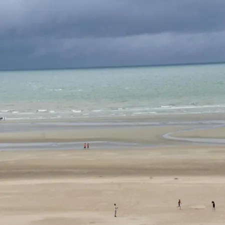 On Zeedijk With Sea View Koksijde